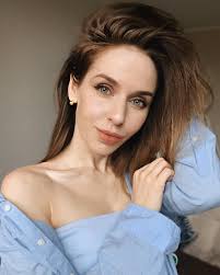 [Наташа Мишина] Я Блохер (2019)_0.jpg